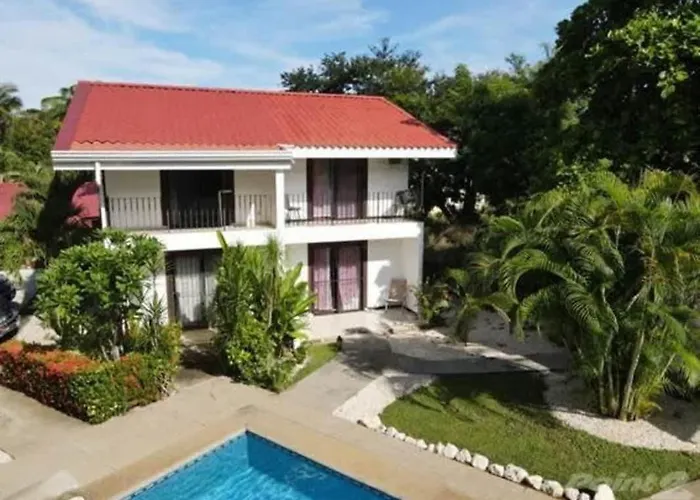 Colorful With Community Pool And Walking Distance From The